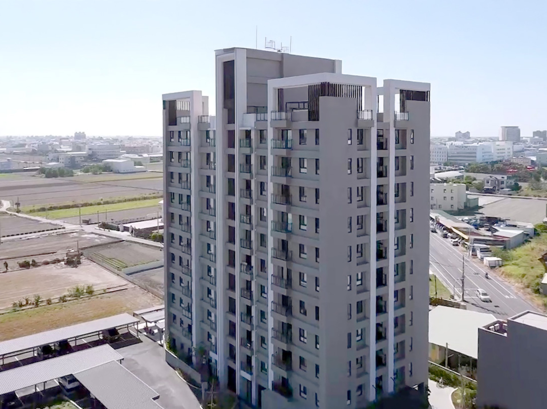 青園建設-鹿和居