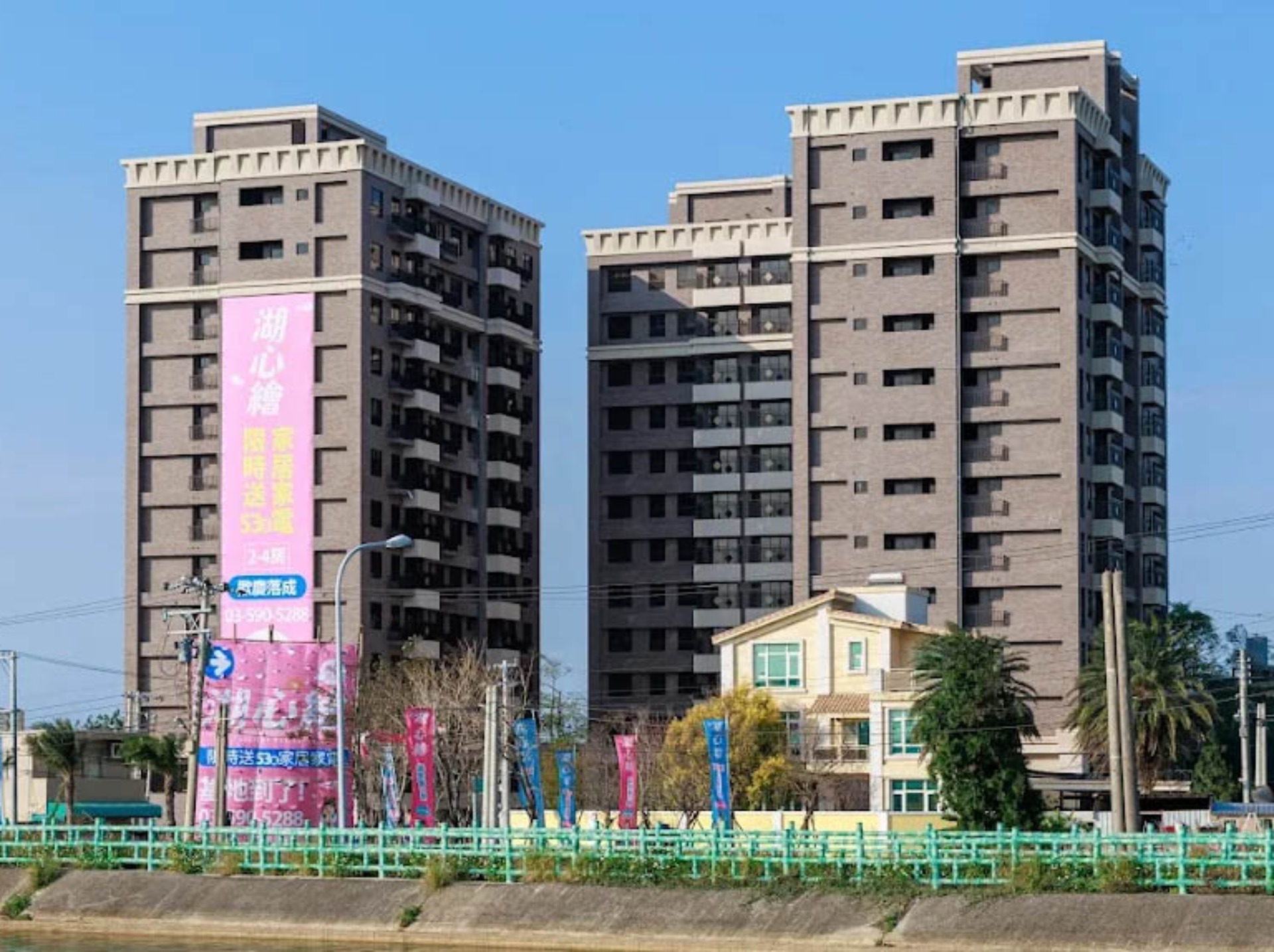 秉禾建設-湖心繪