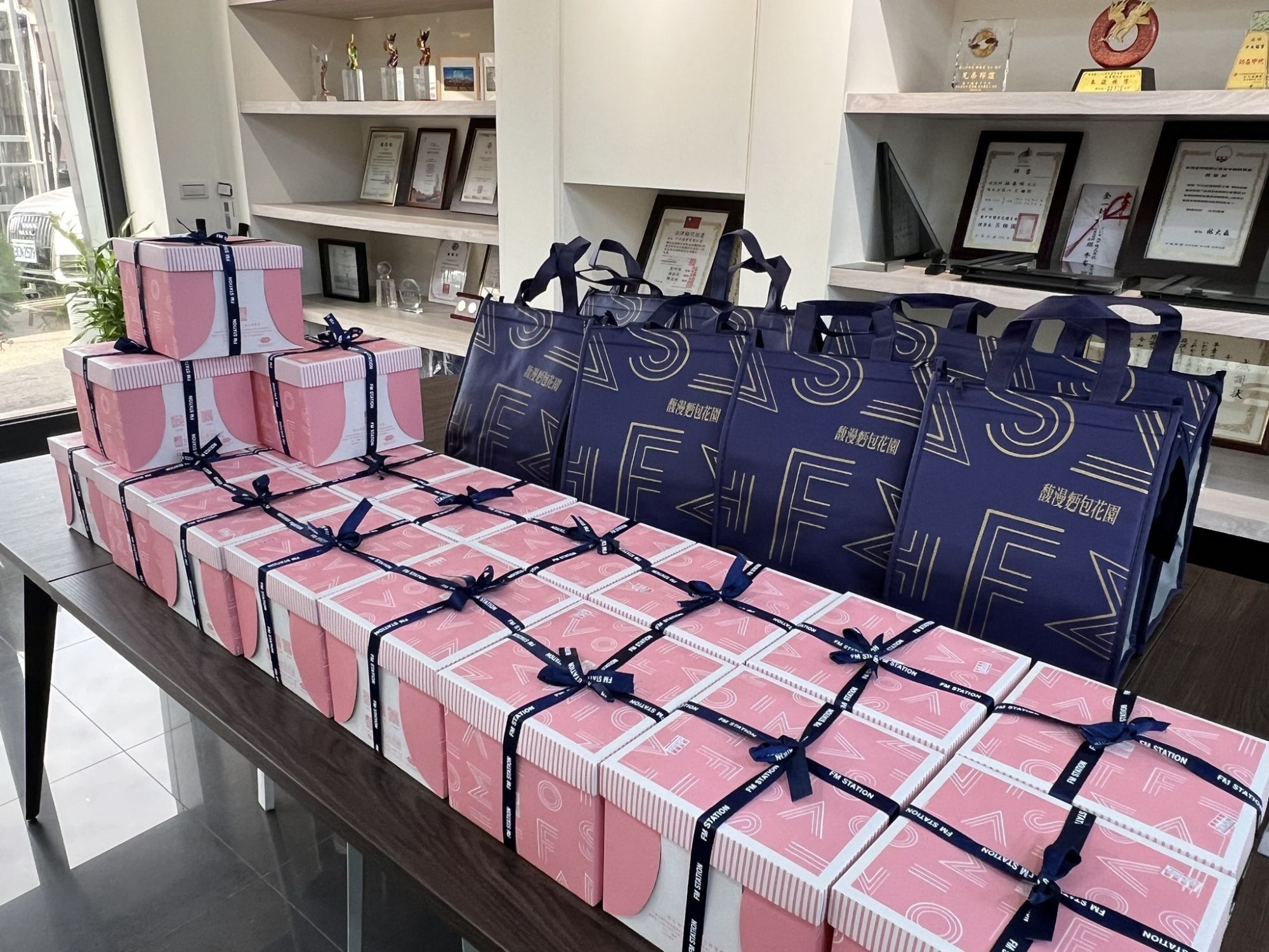 千大鋁業慶祝母親節 致贈同仁蛋糕傳遞祝福
